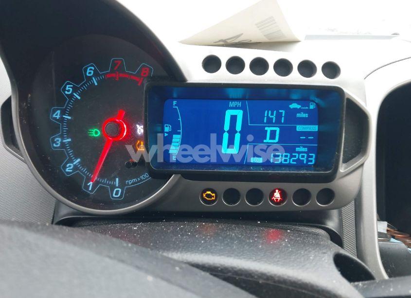 Photo 7 of 2016 Chevrolet Sonic LT AUTO (VIN 1G1JC5SH5G4133229)