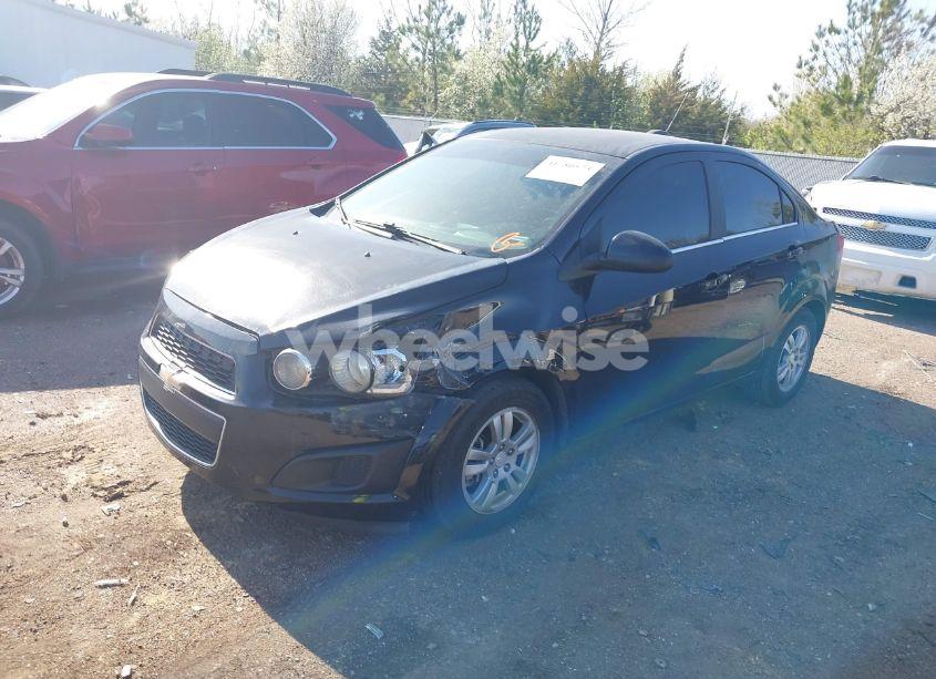 Photo 2 of 2016 Chevrolet Sonic LT AUTO (VIN 1G1JC5SH5G4185234)
