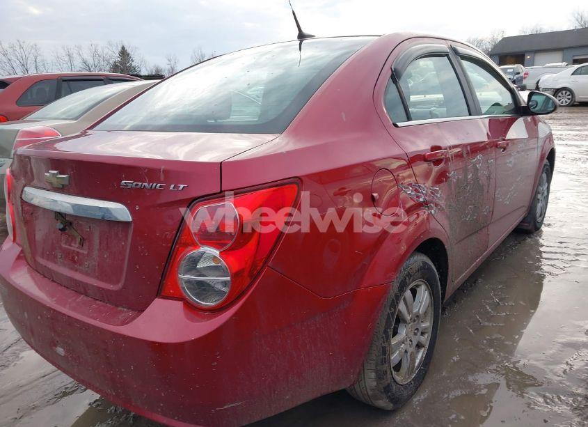 Photo 4 of 2012 Chevrolet Sonic 2LT (VIN 1G1JC5SH6C4111878)