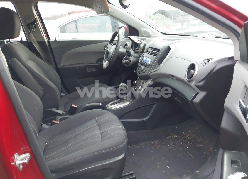 Photo 5 of 2012 Chevrolet Sonic 2LT (VIN 1G1JC5SH6C4111878)