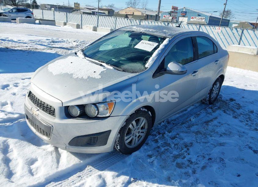 Photo 2 of 2012 Chevrolet Sonic 2LT (VIN 1G1JC5SH6C4112609)