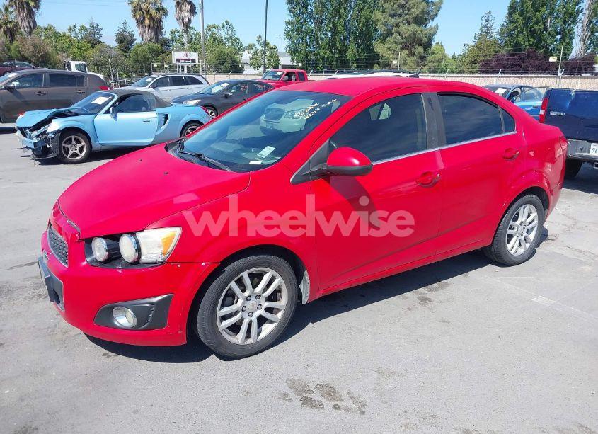 Photo 2 of 2012 Chevrolet Sonic 2LT (VIN 1G1JC5SH6C4135646)