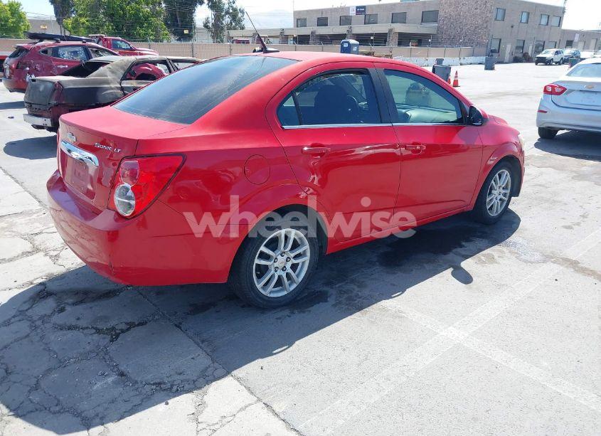 Photo 4 of 2012 Chevrolet Sonic 2LT (VIN 1G1JC5SH6C4135646)