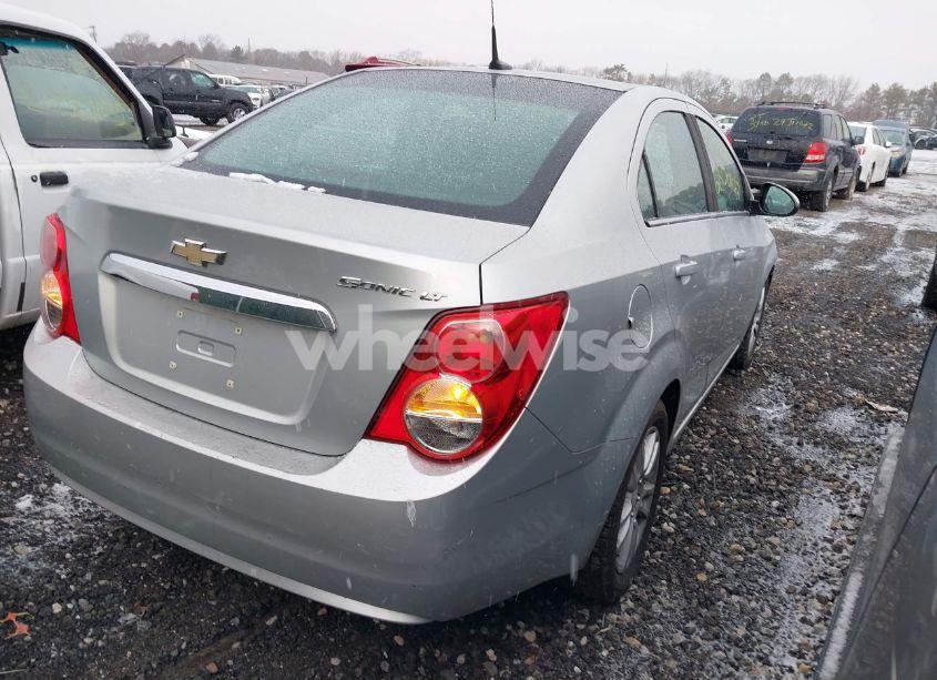 Photo 4 of 2012 Chevrolet Sonic 2LT (VIN 1G1JC5SH6C4153063)