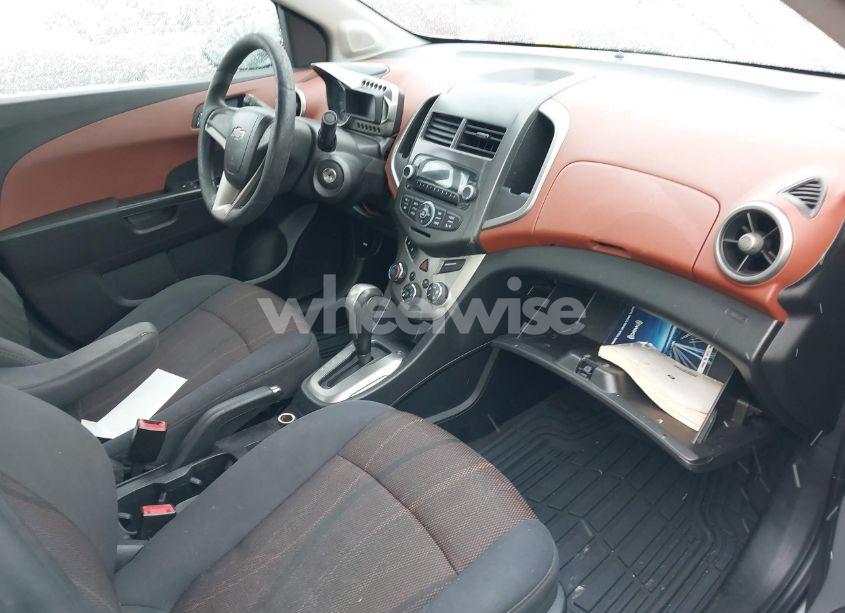 Photo 5 of 2012 Chevrolet Sonic 2LT (VIN 1G1JC5SH6C4153063)