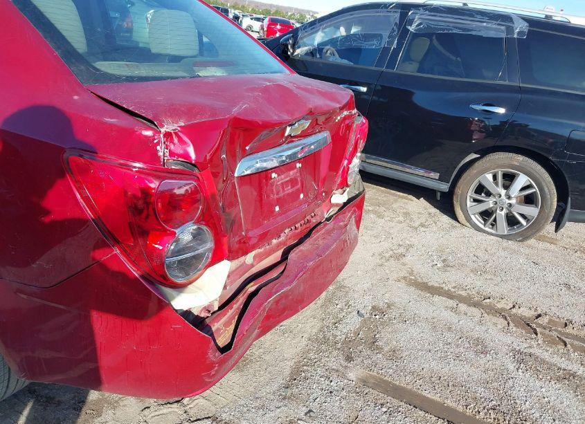 Photo 6 of 2013 Chevrolet Sonic LT AUTO (VIN 1G1JC5SH6D4209665)