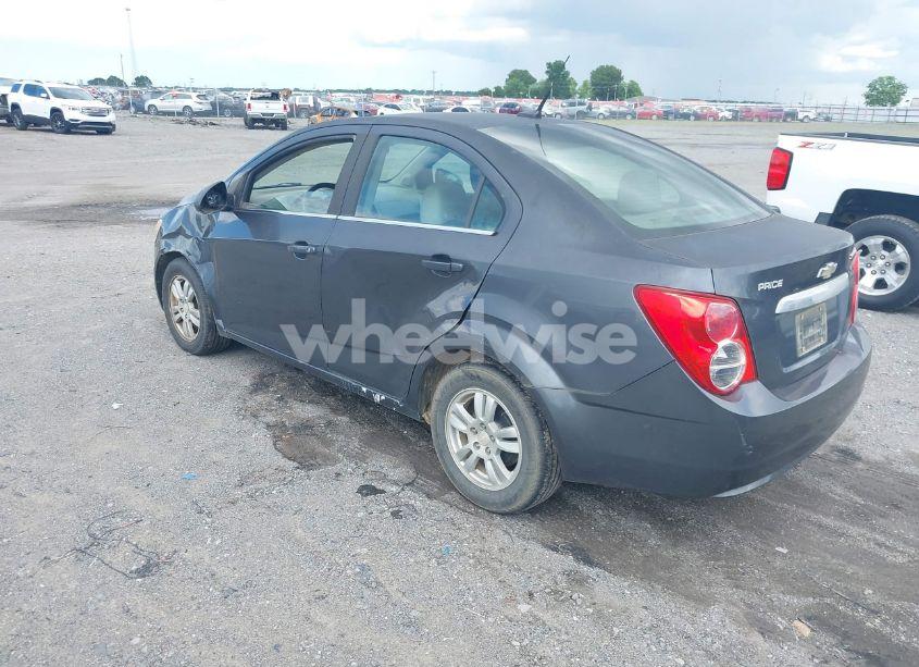 Photo 3 of 2013 Chevrolet Sonic LT AUTO (VIN 1G1JC5SH6D4236705)