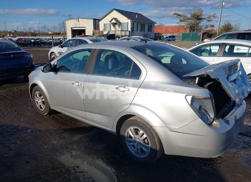 Photo 3 of 2014 Chevrolet Sonic LT AUTO (VIN 1G1JC5SH6E4103024)