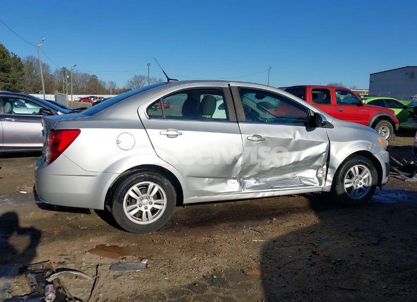 Photo 13 of 2014 Chevrolet Sonic LT AUTO (VIN 1G1JC5SH6E4113410)