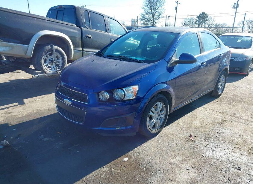 Photo 2 of 2014 Chevrolet Sonic LT AUTO (VIN 1G1JC5SH6E4145905)