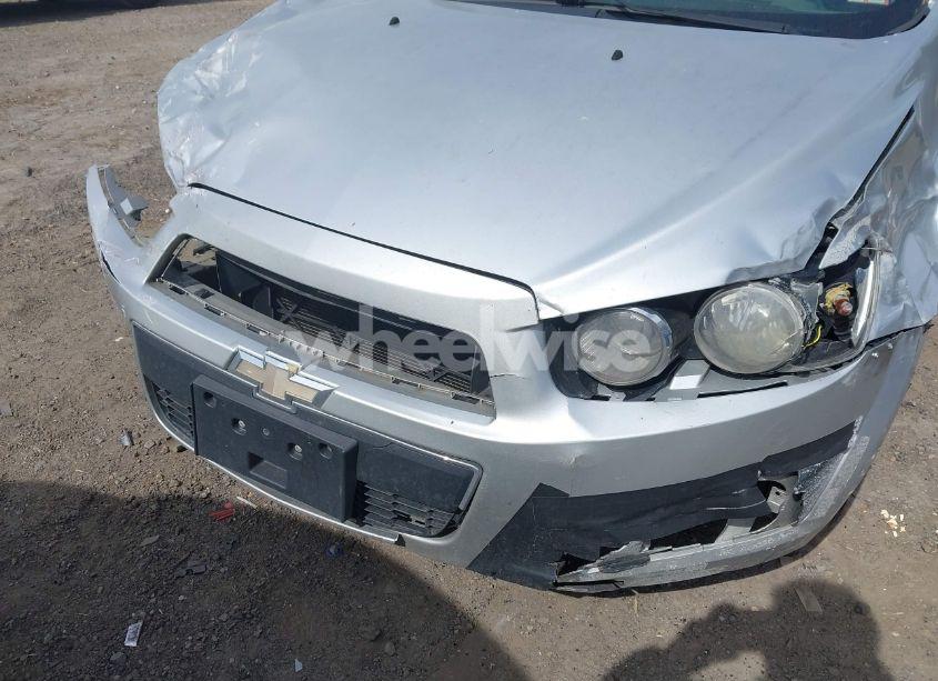 Photo 13 of 2014 Chevrolet Sonic LT AUTO (VIN 1G1JC5SH6E4153549)