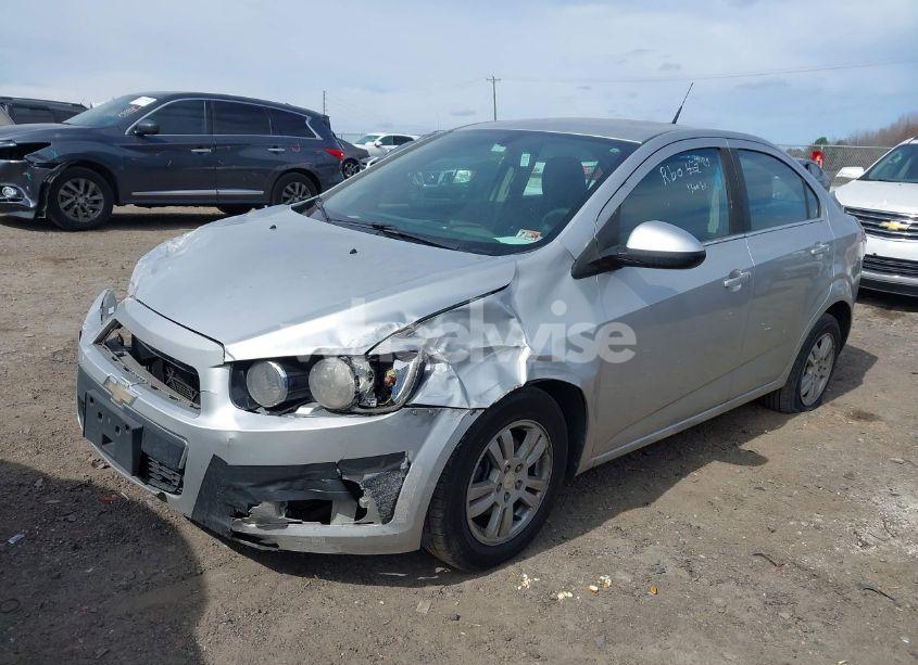 Photo 2 of 2014 Chevrolet Sonic LT AUTO (VIN 1G1JC5SH6E4153549)