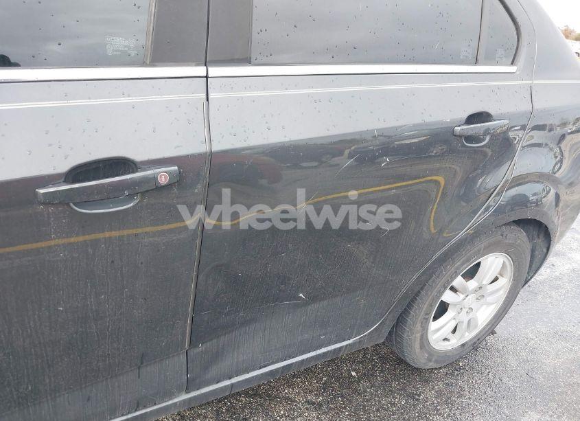 Photo 13 of 2014 Chevrolet Sonic LT AUTO (VIN 1G1JC5SH6E4162784)