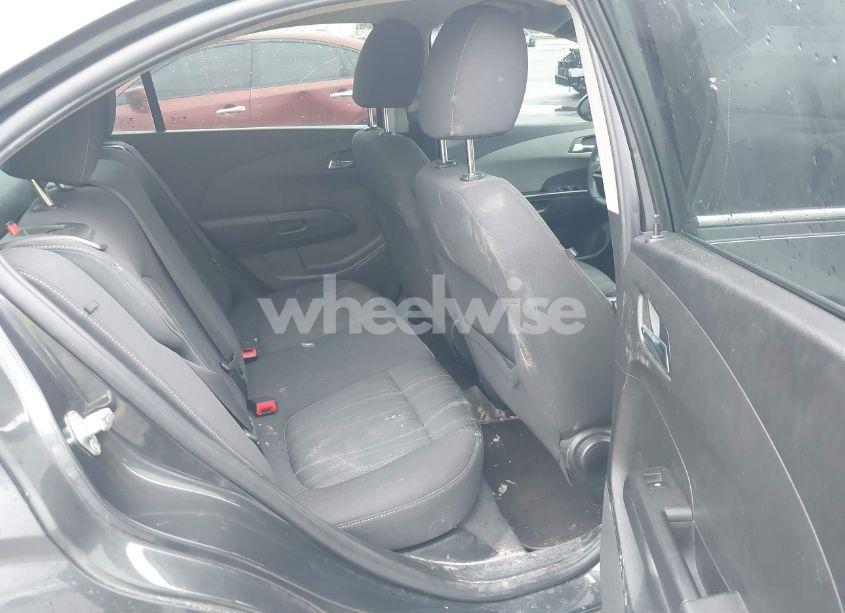 Photo 8 of 2014 Chevrolet Sonic LT AUTO (VIN 1G1JC5SH6E4162784)