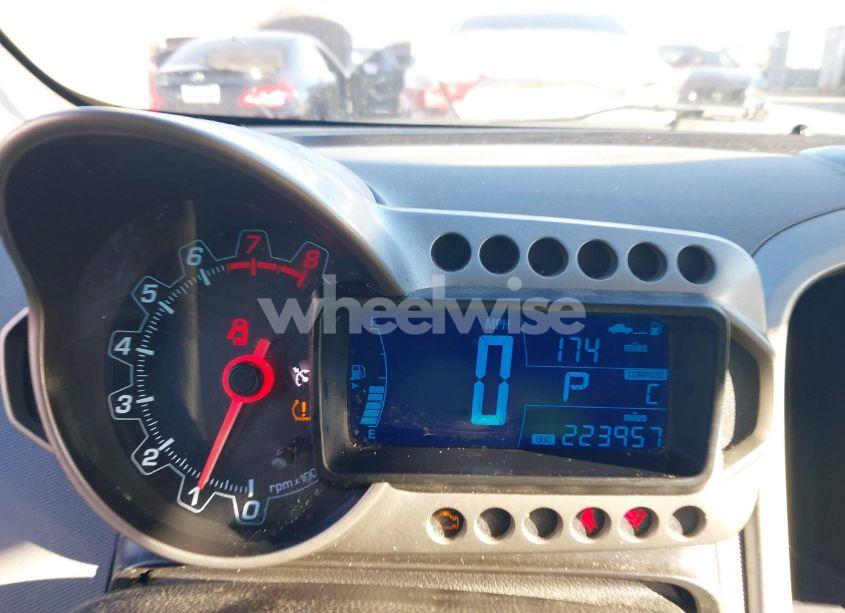 Photo 7 of 2014 Chevrolet Sonic LT AUTO (VIN 1G1JC5SH6E4183909)