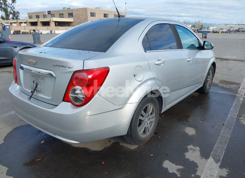 Photo 4 of 2014 Chevrolet Sonic LT AUTO (VIN 1G1JC5SH6E4200255)