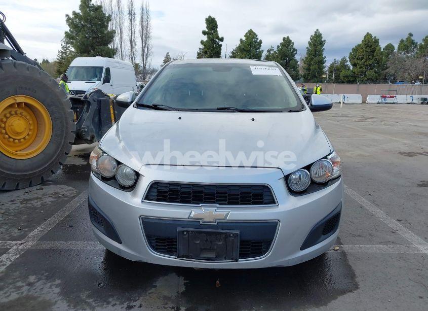 Photo 6 of 2014 Chevrolet Sonic LT AUTO (VIN 1G1JC5SH6E4200255)