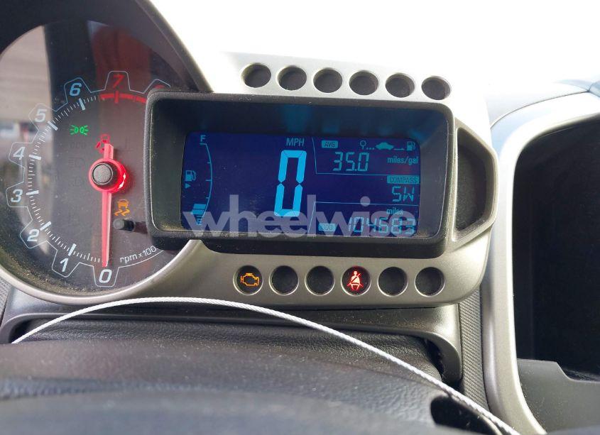 Photo 7 of 2014 Chevrolet Sonic LT AUTO (VIN 1G1JC5SH6E4200255)