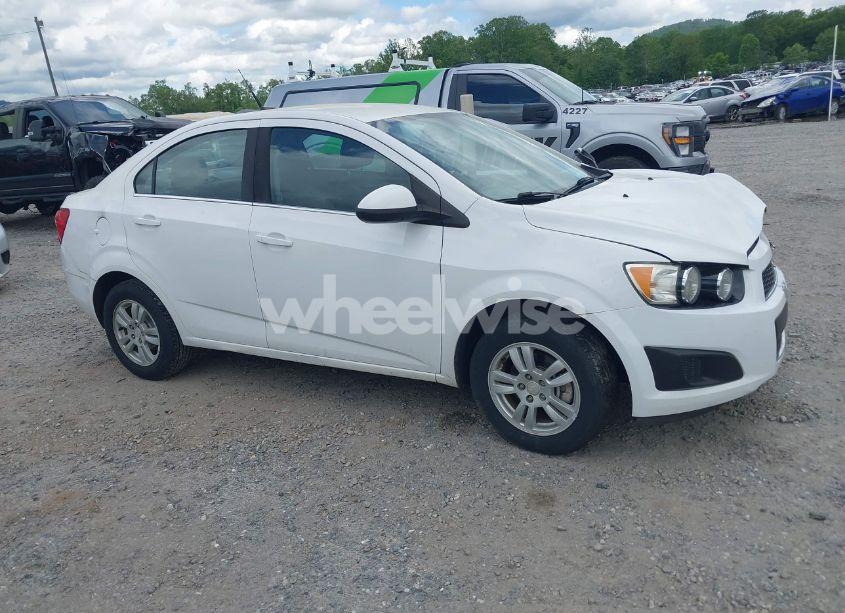 2014 Chevrolet Sonic LT AUTO (VIN 1G1JC5SH6E4215922) main photo
