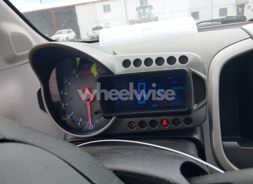 Photo 7 of 2014 Chevrolet Sonic LT AUTO (VIN 1G1JC5SH6E4215922)