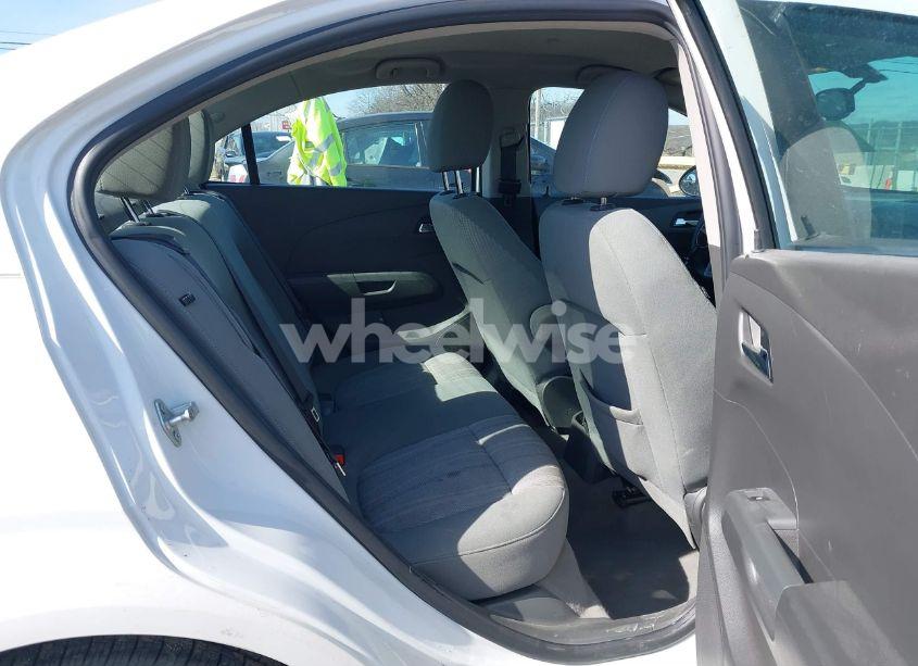 Photo 8 of 2014 Chevrolet Sonic LT AUTO (VIN 1G1JC5SH6E4229481)