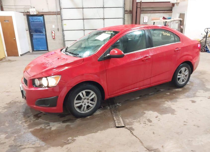 Photo 2 of 2015 Chevrolet Sonic LT AUTO (VIN 1G1JC5SH6F4139782)