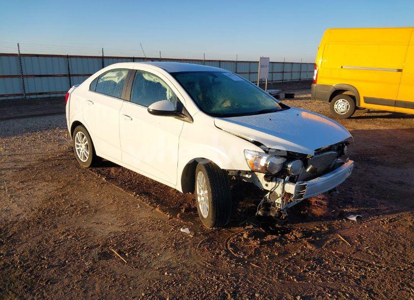 2015 Chevrolet Sonic LT AUTO (VIN 1G1JC5SH6F4180557) main photo