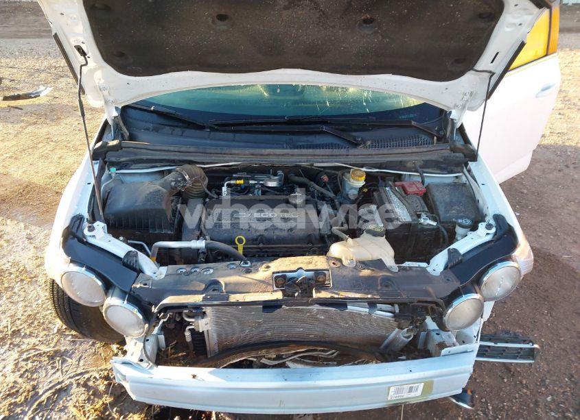 Photo 10 of 2015 Chevrolet Sonic LT AUTO (VIN 1G1JC5SH6F4180557)