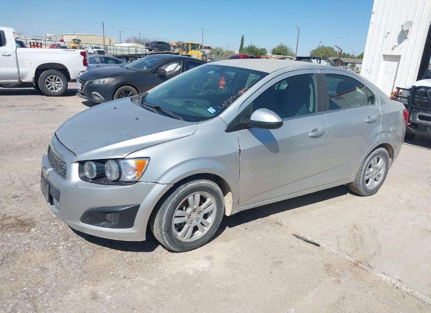 Photo 2 of 2016 Chevrolet Sonic LT AUTO (VIN 1G1JC5SH6G4110381)