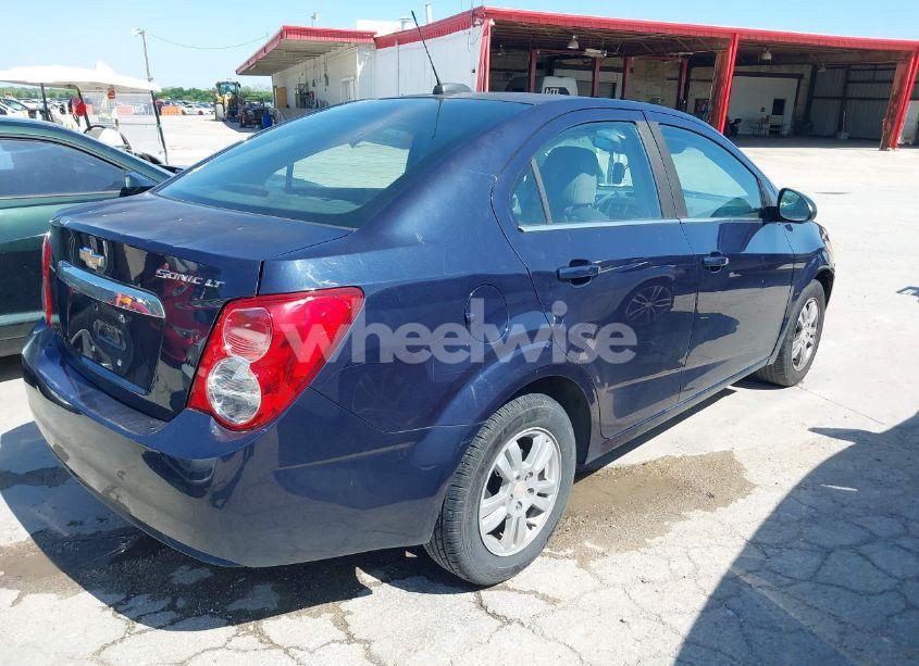 Photo 4 of 2016 Chevrolet Sonic LT AUTO (VIN 1G1JC5SH6G4175764)