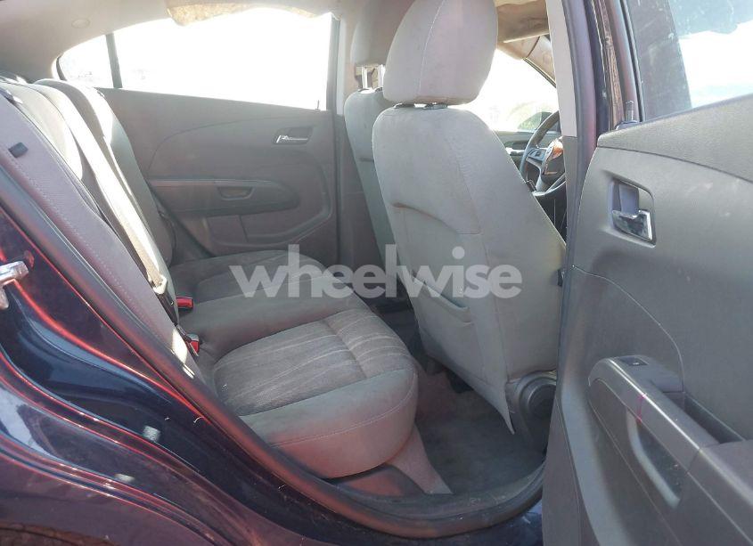 Photo 8 of 2016 Chevrolet Sonic LT AUTO (VIN 1G1JC5SH6G4175764)