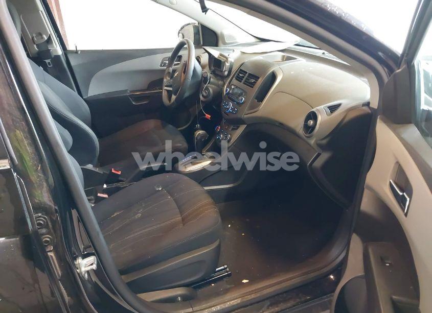 Photo 5 of 2012 Chevrolet Sonic 2LT (VIN 1G1JC5SH7C4163455)