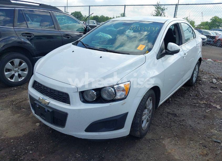 Photo 2 of 2012 Chevrolet Sonic 2LT (VIN 1G1JC5SH7C4174696)