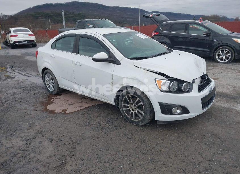 2012 Chevrolet Sonic 2LT (VIN 1G1JC5SH7C4226621) main photo