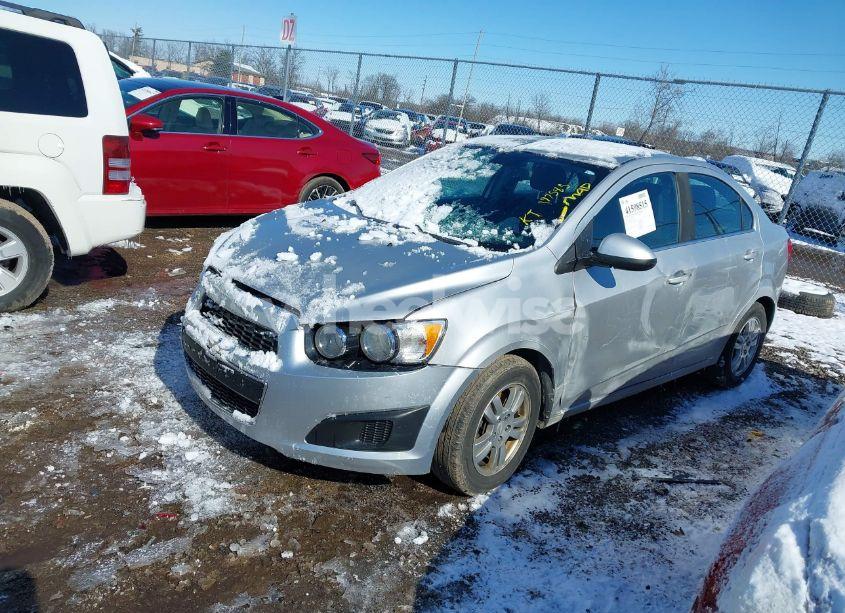 Photo 2 of 2013 Chevrolet Sonic LT AUTO (VIN 1G1JC5SH7D4122549)
