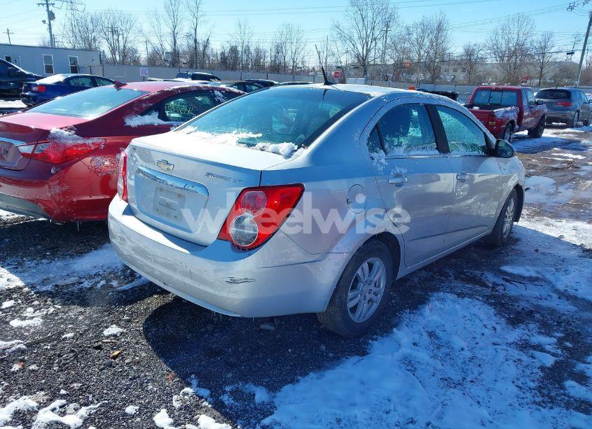 Photo 4 of 2013 Chevrolet Sonic LT AUTO (VIN 1G1JC5SH7D4122549)