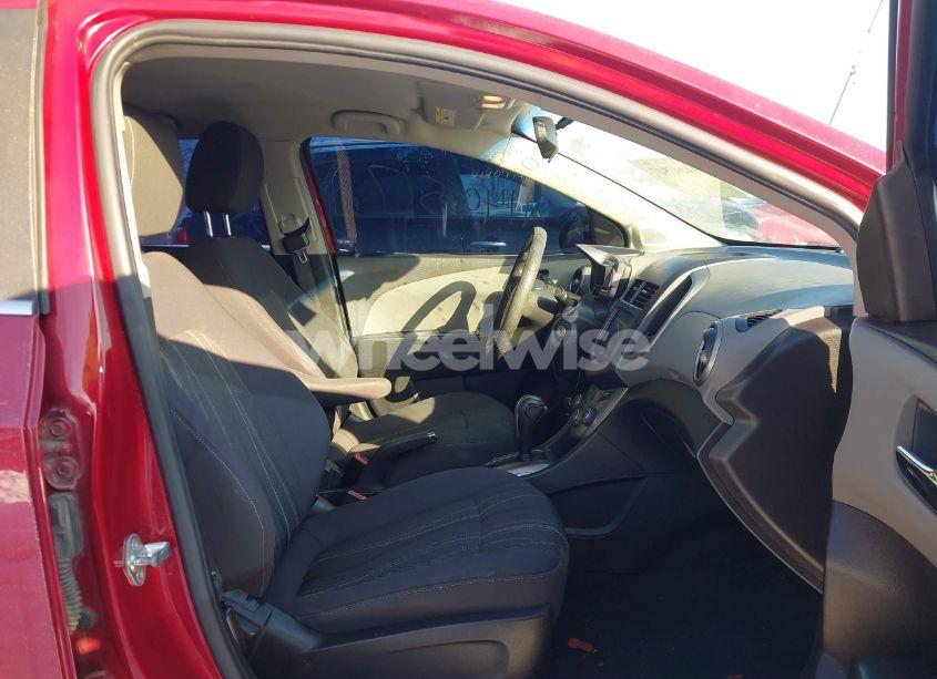 Photo 5 of 2013 Chevrolet Sonic LT AUTO (VIN 1G1JC5SH7D4130943)