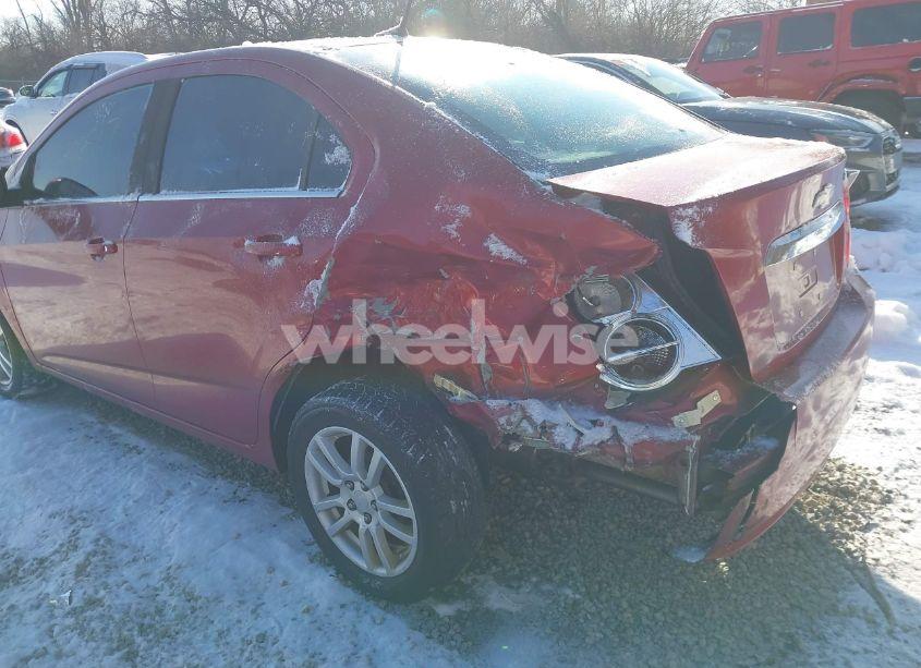 Photo 6 of 2013 Chevrolet Sonic LT AUTO (VIN 1G1JC5SH7D4130943)