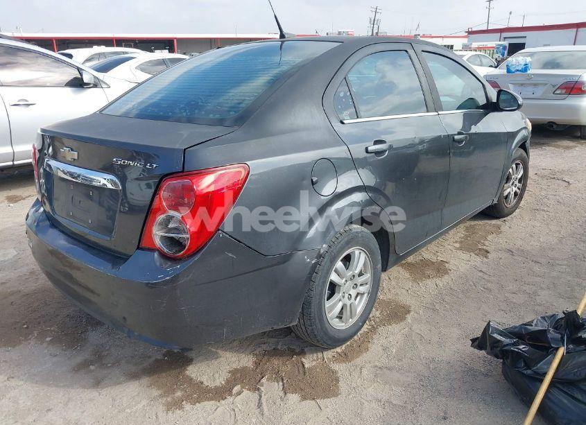 Photo 4 of 2013 Chevrolet Sonic LT AUTO (VIN 1G1JC5SH7D4155969)