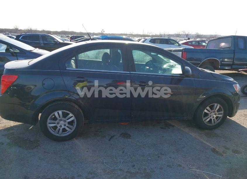 Photo 13 of 2014 Chevrolet Sonic LT AUTO (VIN 1G1JC5SH7E4127137)