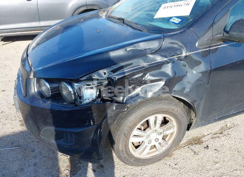 Photo 6 of 2014 Chevrolet Sonic LT AUTO (VIN 1G1JC5SH7E4127137)