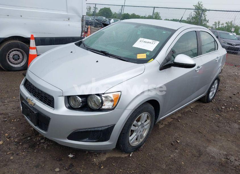 Photo 2 of 2014 Chevrolet Sonic LT AUTO (VIN 1G1JC5SH7E4131057)