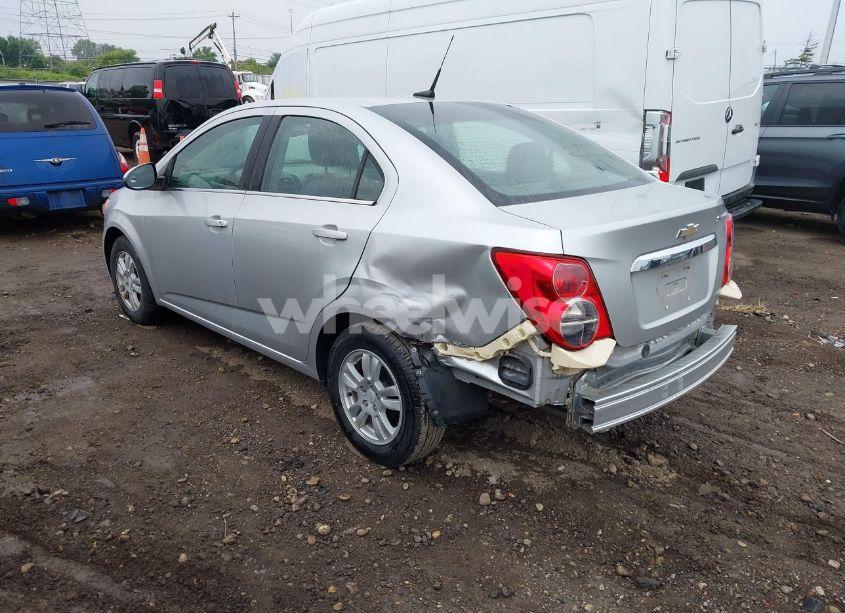 Photo 3 of 2014 Chevrolet Sonic LT AUTO (VIN 1G1JC5SH7E4131057)