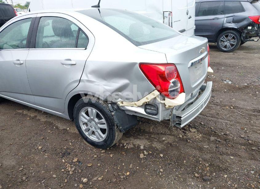 Photo 6 of 2014 Chevrolet Sonic LT AUTO (VIN 1G1JC5SH7E4131057)