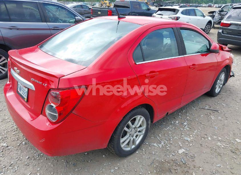 Photo 4 of 2014 Chevrolet Sonic LT AUTO (VIN 1G1JC5SH7E4149946)