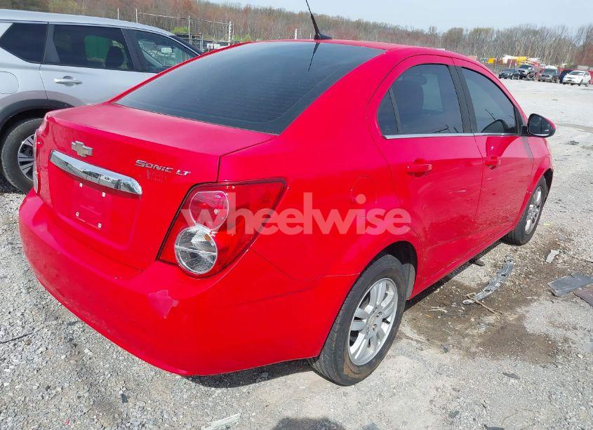 Photo 4 of 2014 Chevrolet Sonic LT AUTO (VIN 1G1JC5SH7E4178332)