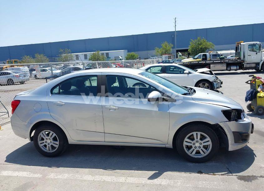 Photo 13 of 2015 Chevrolet Sonic LT AUTO (VIN 1G1JC5SH7F4101381)