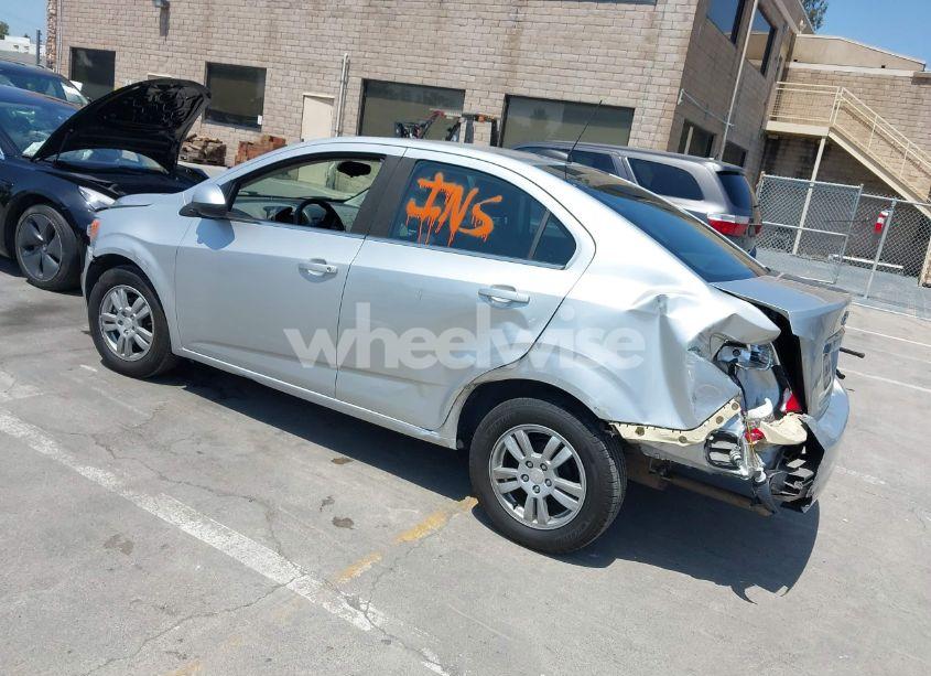 Photo 3 of 2015 Chevrolet Sonic LT AUTO (VIN 1G1JC5SH7F4101381)