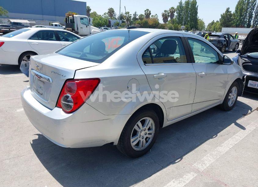 Photo 4 of 2015 Chevrolet Sonic LT AUTO (VIN 1G1JC5SH7F4101381)