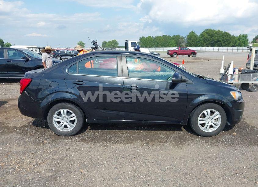 Photo 13 of 2015 Chevrolet Sonic LT AUTO (VIN 1G1JC5SH7F4131397)